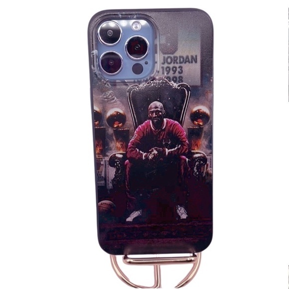 Slam Dunk Defender: The Ultimate iPhone 13 Pro‎ Max Case for Basketball Fans - Picture 1 of 4